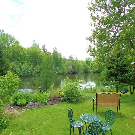Motel Des Deux Lacs Waterloo Екстериор снимка
