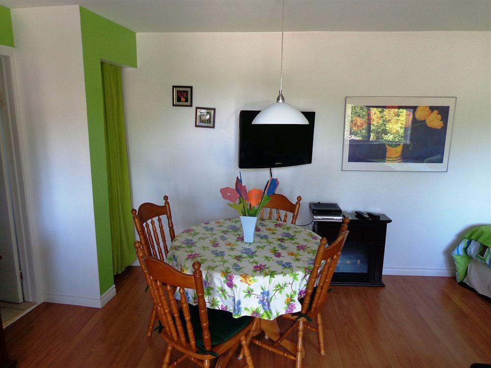 Motel Des Deux Lacs Waterloo Екстериор снимка