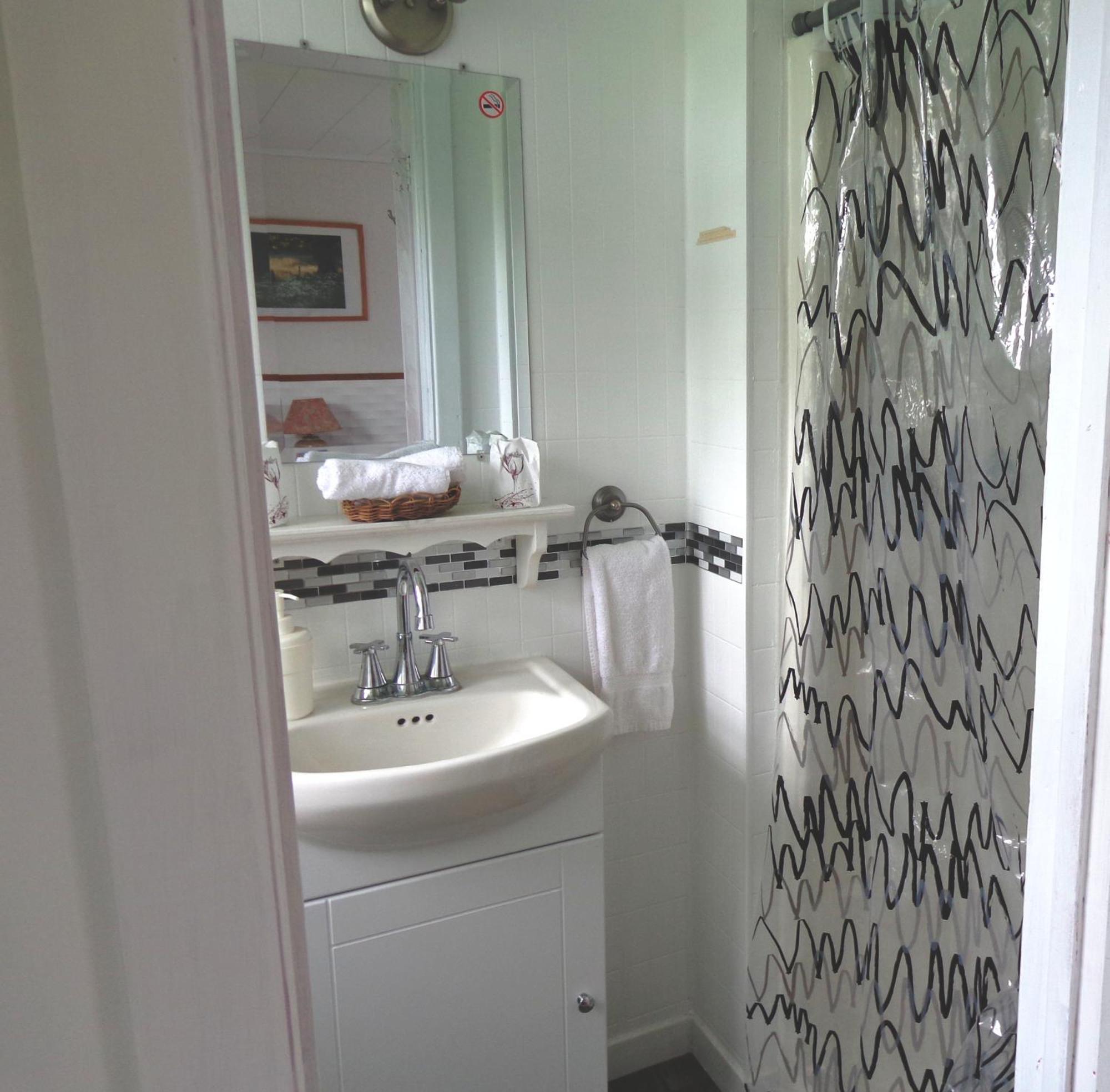 Motel Des Deux Lacs Waterloo Екстериор снимка