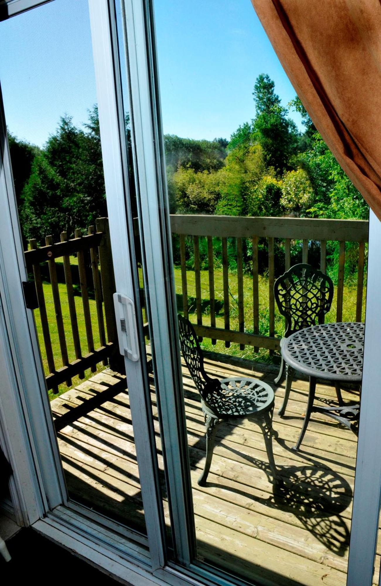 Motel Des Deux Lacs Waterloo Стая снимка
