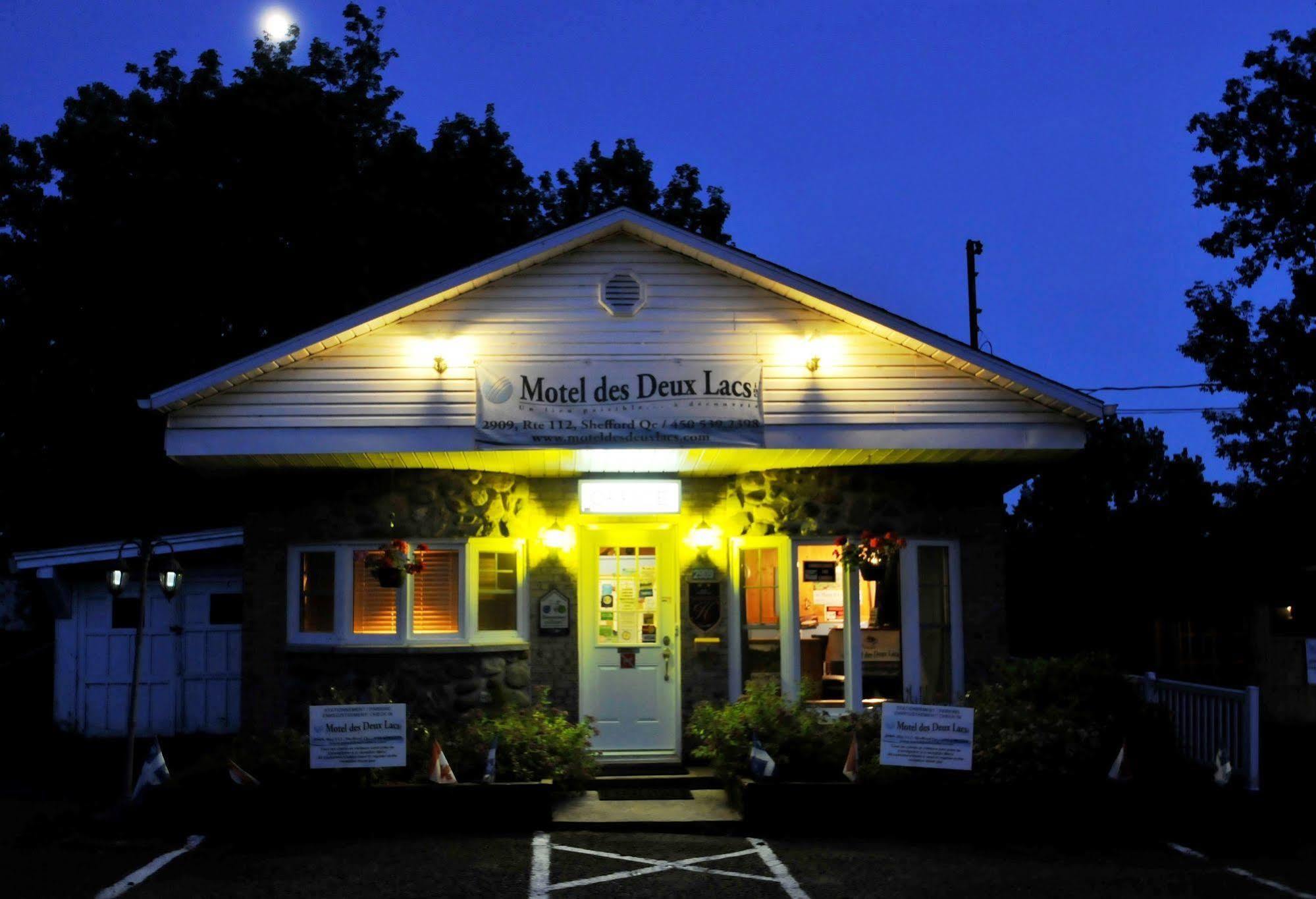 Motel Des Deux Lacs Waterloo Екстериор снимка