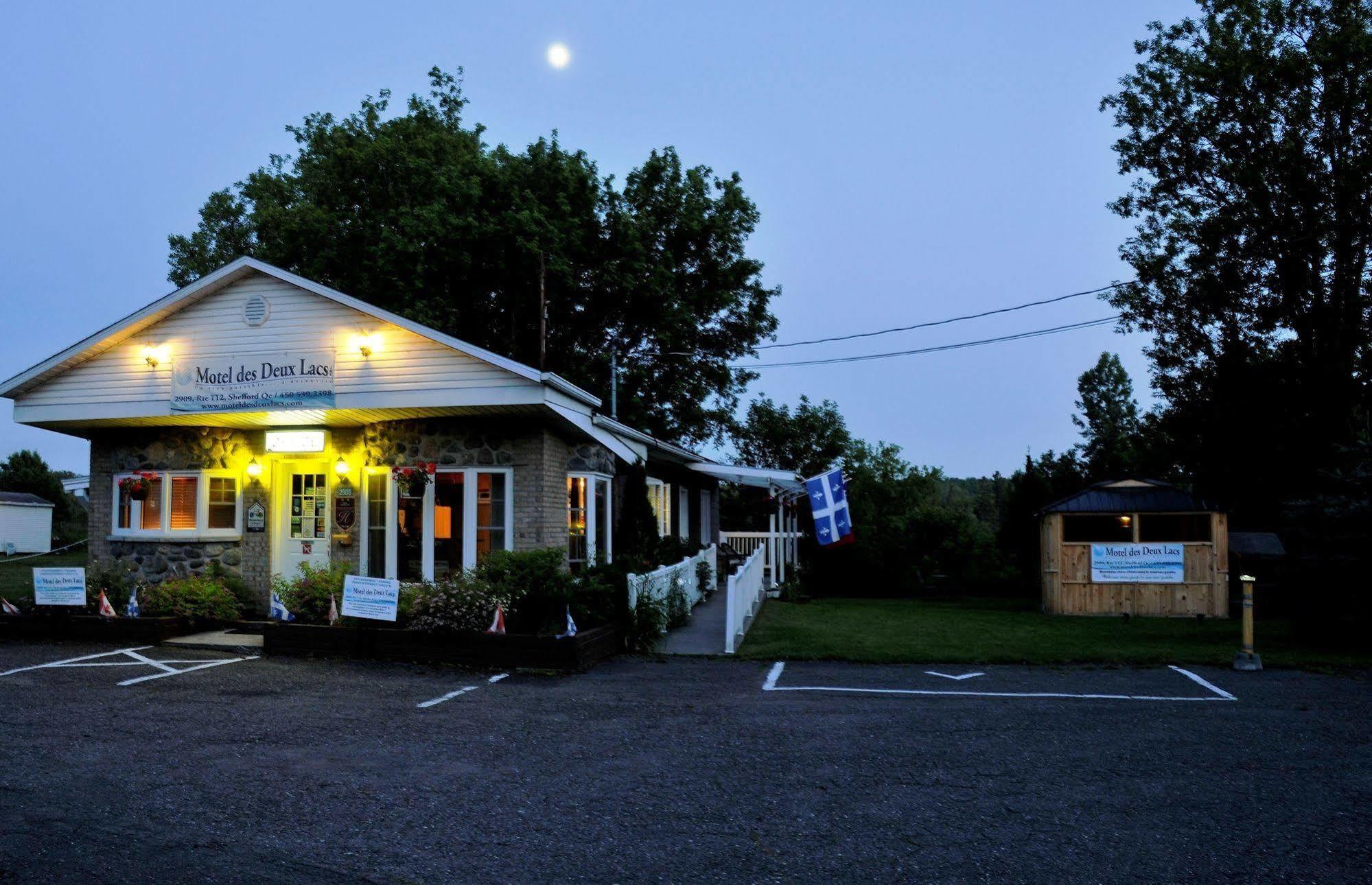 Motel Des Deux Lacs Waterloo Екстериор снимка