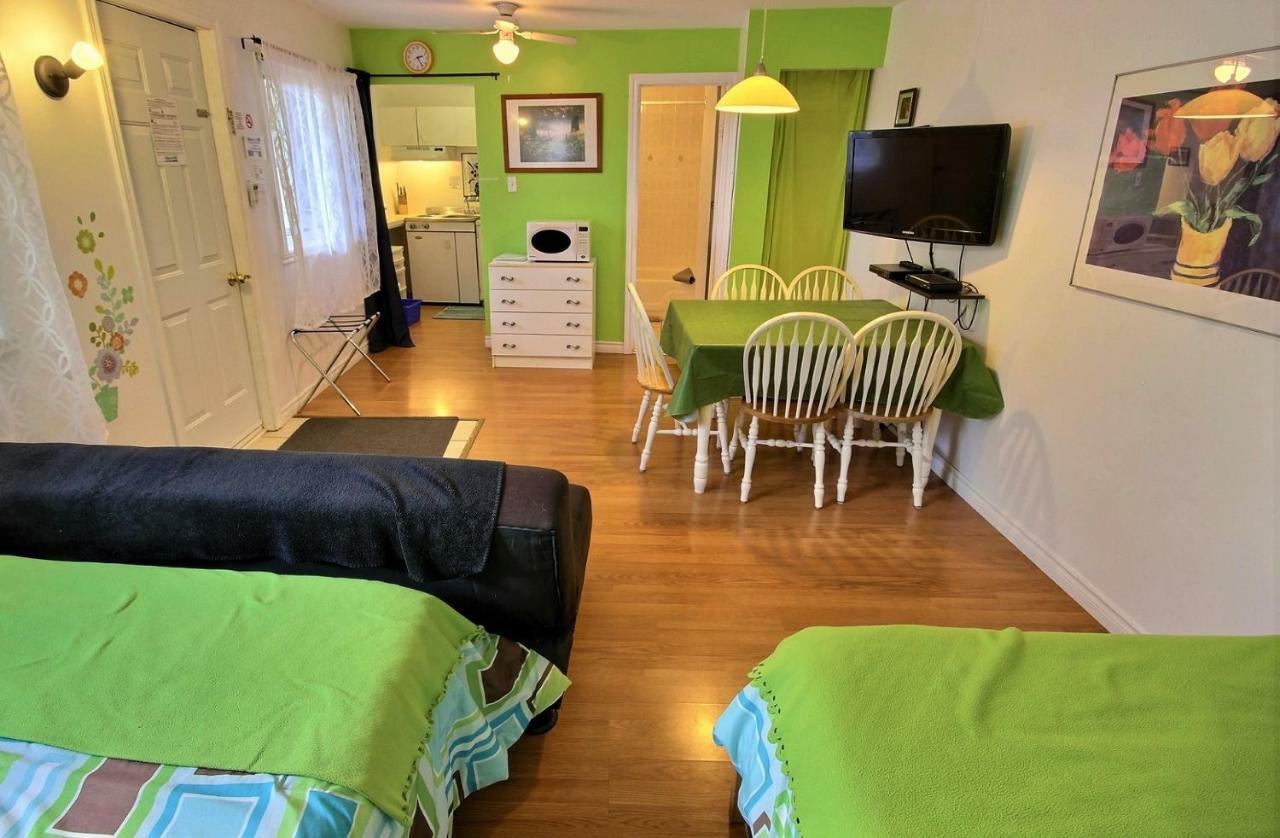 Motel Des Deux Lacs Waterloo Стая снимка